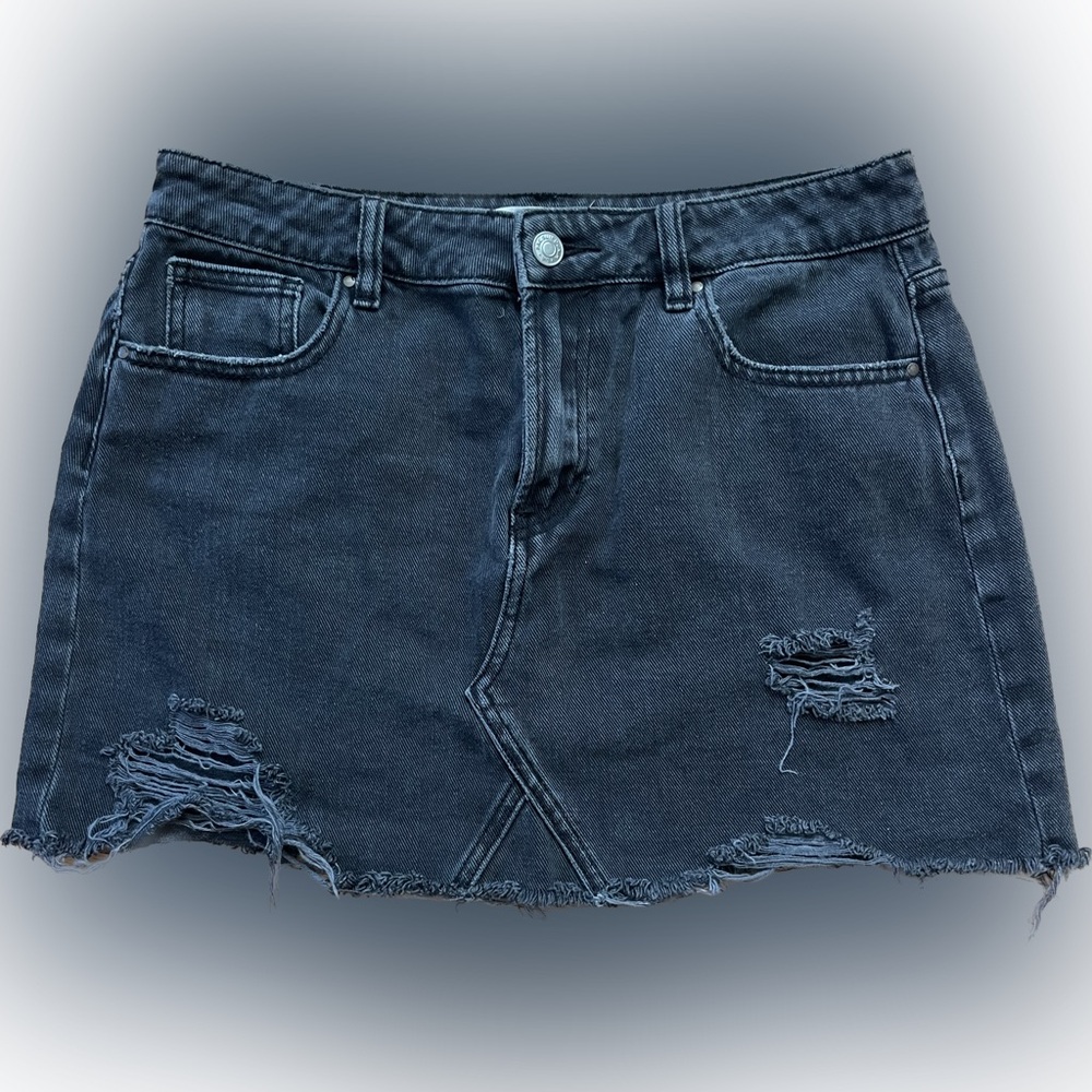 PacSun Faded Black Denim Mini Skirt Distressed Raw Hem Women’s 28 Y2K 90’s